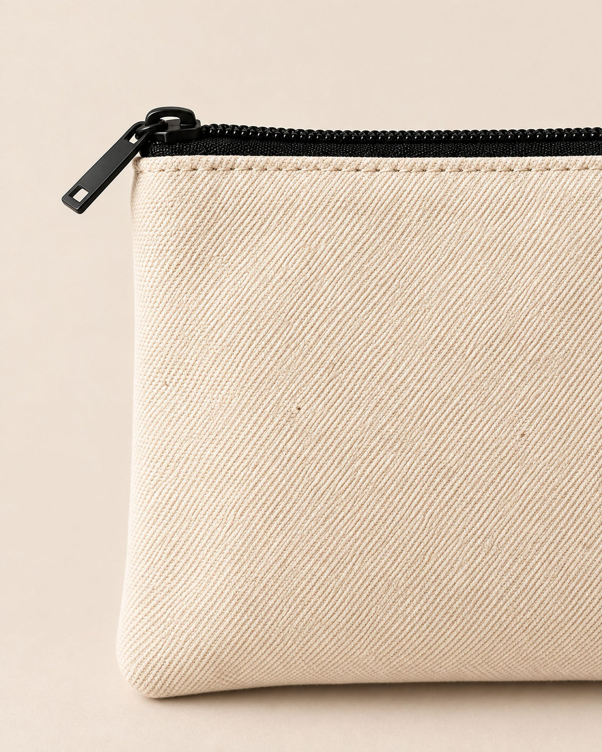 Trousse Sylys, détail de la toile de coton et de la fermeture